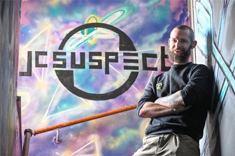 Limbach-Oberfrohna nimmt für Jugendarbeit mehr Geld in die Hand - Dominik Rabe leitet den Jugendclub „Suspect“. Für ihn und seine Kolleginnen stellt die Stadt zusätzliches Geld bereit.