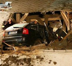 Limbach-Oberfrohna: Tafel erinnert an "Kirchenflug" - 