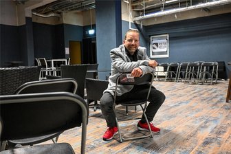 Limbach-Oberfrohna wird zur Bühne für Singer-Songwriter aus Westsachsen - Mit dem „Liederkarussell on Tour“ möchte Matthias Schwarz im Kulturkeller in Limbach-Oberfrohna ein neues Veranstaltungsformat etablieren. Im Mittelpunkt sollen Liedermacher aus der Region stehen.