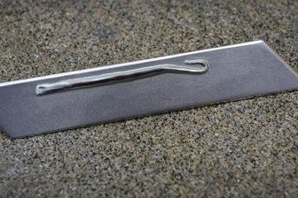 Limbach-Oberfrohna würdigt Engagement im Ehrenamt - Die Stadt Limbach-Oberfrohna würdigt Engagement im Ehrenamt mit einer Ehrennadel in Form einer besonderen Wirknadel.
