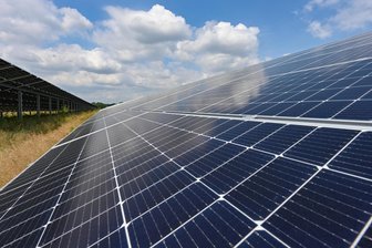 Limbach-Oberfrohnas Entscheidungen gegen erneuerbare Energien: Steckt dahinter Kalkül? - Einen Solarpark im Limbach-Oberfrohnaer Ortsteil Rußdorf wird es nicht geben. Dafür sorgte der Stadtrat mit einer überraschenden Entscheidung.