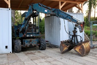 Limbacher Bagger findet neuen Besitzer in Elsterberg - Dieser alte Bagger taugt noch für Ersatzteilgewinnung.