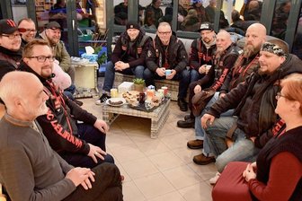 Limbacher Biker spenden 4500 Euro für krebskranke Kinder - Überbrachten diese Woche 4500 Euro an den Elternverein krebskranker Kinder: Biker vom Motorradclub Delirium Germanicum.