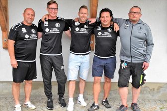 Limbacher feiern Platzweihe mit dreitägigem Fest - Der Vereinsvorstand: Von links Jens Reißmann, Abteilungsleiter Fußball, Stellvertreter Patrick Buschner, Willi Waldenburger, Tobias Hillig, Daniel Müller. Es fehlt Thomas Schmidt.