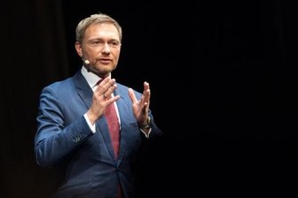 Lindners Verzichts-Erklärung - FDP-Chef Christian Lindner will mit seinen Liberalen nicht nach links oder rechts. Er will nach vorne.
