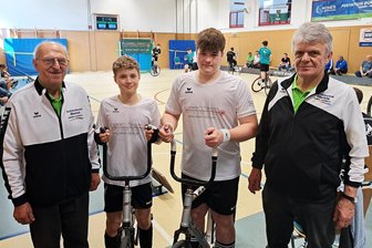 Lippersdorfer U-15-Radballer stürmen ohne Punktverlust ins DM-Finale - Für Konrad Eberlein, Emil Fiedler, Marius Jaquet und Achim Hauk (v. l.) war das DM-Halbfinale in Großolbersdorf ein Erfolgserlebnis.