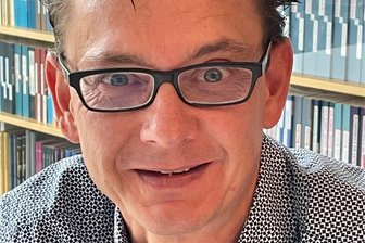 Literarischer Abend in Freiberg: Aus der Geschichte des „unabhängigen Verlags für wildes Lesen“ - Jörg Englbrecht, Vertriebsleiter beim Wagenbach-Verlag, plaudert in Freiberg über die Geschichte des „unabhängigen Verlags für wildes Lesen".
