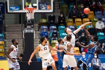 Liveticker: Niners Chemnitz gewinnen Krimi in Frankfurt - 
