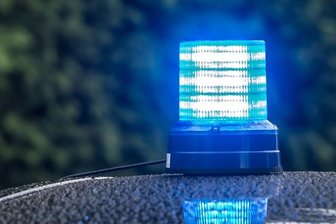 Lkw landet im Graben - 50.000 Euro Schaden -