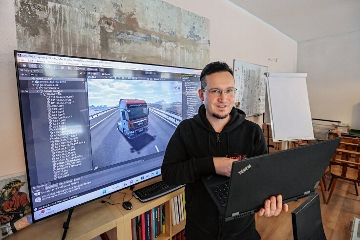 Lkw-Simulator "On the Road": Chemnitzer Softwarefirma gelingt Verkaufsschlager - Software-Entwickler Martin Beyer hat gemeinsam mit seinen Mitarbeitern die Lkw-Simulation "On the Road" entwickelt. 