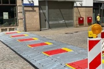 Lkw-Sperren kommen zu erstem Einsatz - Die 2020 angeschafften Barrieren werden nun erstmals aufgebaut.