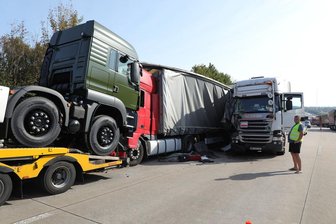Lkw-Unfall führt zu langem Stau auf der A4 -
