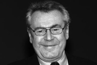 Löcher im Zaun - Oscar-Preisträger Milos Forman ist tot -