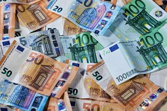 Löschfahrzeug kommt erst in zwei Jahren in Wildenau an - Etwa 100.000 Euro teurer als geplant wird der Kauf eines neuen Löschfahrzeuges für die Feuerwehr im Steinberg-Ortsteil Wildenau.
