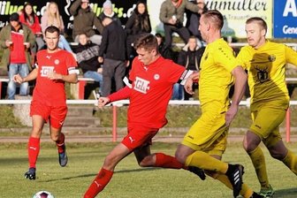 Lößnitz verschläft Start - Luca Groß erzielte kurz vor der Pause zwar das 1:3 aus Sicht der Lößnitzer. Die Partie zu drehen, gelang den Gastgebern jedoch nicht. 