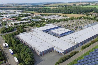 Logistiker zieht von Meerane ins Crimmitschauer Gewerbegebiet - Blick auf das einstige Crimmitschau-Center vor dem Umbau im Jahr 2019. Inzwischen ist das Areal, wo sich im Juni nächsten Jahres die Firma Contargo Network Logistics ansiedeln will, umgestaltet worden. 