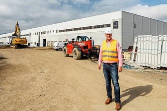 Logistikzentrum Mittelsachsen erwartet in Hainichen bald die ersten Mieter - Christian Halpick auf der Baustelle des Logistikzentrums in Hainichen.