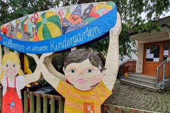 Lohn für Drebacher Kita-Personal steigt - Auch die Eltern der Getzen-Knirpse, die vor der gleichnamigen Grießbacher Kita jeden Tag mit einem Lächeln empfangen werden, zahlen weiterhin die gleichen Beiträge wie bisher. 