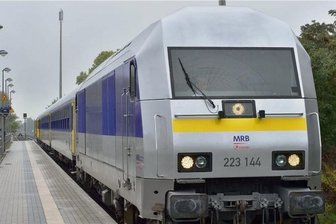 Lok defekt: Zugausfälle und Busnotverkehr auf der Strecke Chemnitz-Leipzig -