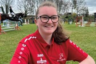 Lokalmatadorin muss passen - Leoni Vogel liebt den Reitsport, muss sich aber gedulden. Denn ihr Holsteiner "Cashope" laboriert an einem Hufgeschwür.