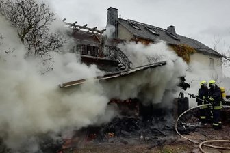 Losa: Zwei Verletzte bei Schuppenbrand -
