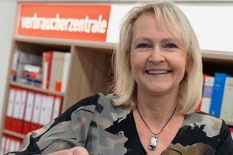 Lotto-Vertrag am Telefon geschlossen? Inkasso-Firma bedrängt Seniorin aus dem Vogtland - Auerbachs Beratungsstellenleiterin Heike Teubner sagt: "Am Telefon geschlossene Lotterie-Verträge sind nur mit schriftlicher Bestätigung gültig."