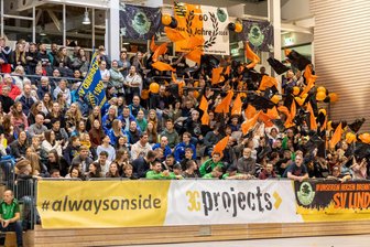 LSV Großhartmannsdorf und Motor Brand-Erbisdorf als Onlinefavoriten: So startet der Indoor-Regio-Cup kurz vor Weihnachten - Volles Haus: Die 17. Auflage des Indoor-Regio-Cups ist seit Wochen ausverkauft.