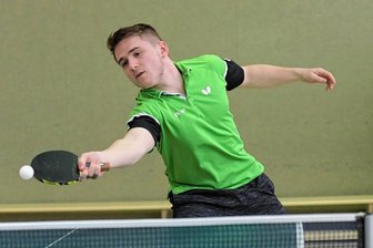 Lugauer bleiben das Maß aller Dinge - Als frischgebackener Landesvizemeister durfte Christian Franz am Wochenende zweimal in der Oberliga ran. Mit seinem Doppelpartner Thomas David siegte er in Jena. Gegen Zella-Mehlis ging das Duo als Verlierer von der Platte. 