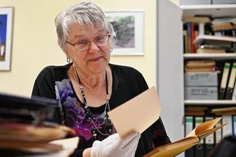 Lunzenauer Ortschronistin überblickt einen weiten Zeithorizont:  "Wir denken in 500-er Schritten" - Martina Dreßler ist seit 2018 ehrenamtliche Ortschronistin von Lunzenau. 