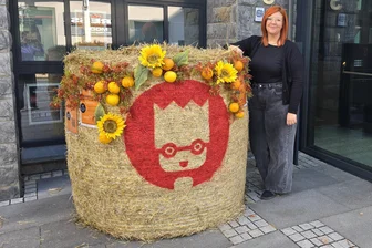 Lustige Familienaktion in den Herbstferien: Puppentheater Zwickau veranstaltet erstmals Kürbisjagd - Marketing-Mitarbeiterin Jessica Rückert freut sich auf viele fleißige Kürbissucher.