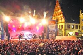 Luxuslärm und Stern Combo Meißen treten beim Zwickauer Stadtfest auf -