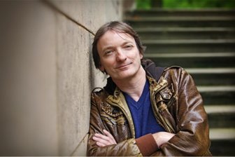 Lyriksalon extra in Freiberg: Volker Sielaff stellt Gedichte und Epigramme vor - Der Schriftsteller und Publizist Volker Sielaff stellt im Lyriksalon Gedichte und Epigramme vor.