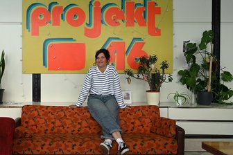 Machen statt meckern - so lebt der Kulturhauptstadtgedanke, heute: Anja Dähne und das "Projekt 46" - Anja Dähne im Projektraum in Zwickau - hier ist jeder willkommen.  