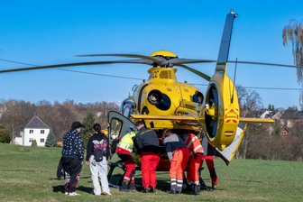 Mädchen bei Reitunfall in Geringswalde verletzt – Rettungshubschrauber im Einsatz - Zum Einsatz wurde auch ein Rettungshubschrauber angefordert. Die anderen Pferde und Reiter waren beim Eintreffen der Einsatzkräfte nicht mehr vor Ort.