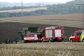 Mähdrescher fängt Feuer - Die Feuerwehr konnte den Brand schnell löschen.