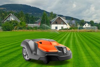 Mähroboter übernehmen bald die Rasenpflege in Königswalde - Zwei dieser Mähroboter übernehmen künftig die Rasenpflege in Königswalde. Sie brauchen zehn bis zwölf Stunden