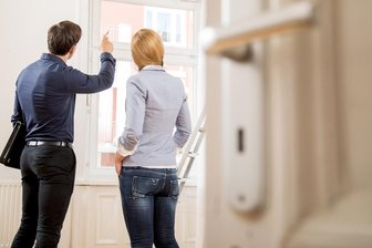 Mängel in der eigenen Wohnung: Wann darf ich die Miete mindern? - Zahlt ein Mieter zwei Monate nacheinander einen "nicht unerheblichen" Teil der vereinbarten Miete nicht, dann droht die fristlose Kündigung. 