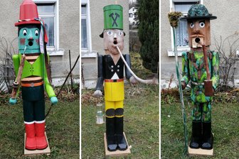 Männel-Voting: Sind das die coolsten Räucherfiguren im Erzgebirge und der Region? - Wassermann, Bergmann und Moosmaa lässt Rainer Scherzer aus dem vogtländischen Triebel lebensgroß im Garten nebeln.