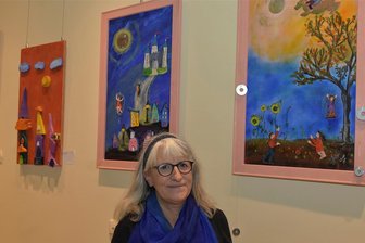 Märchenhaftes im Kurhaus: Neue Ausstellung in Bad Elster - Bärbel Bitterlich aus Schwarzenberg ist eine bekennende Liebhaberin von Märchen.