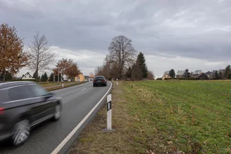 Märktestreit in Treuen: Kann Edeka den Rewe-Markt verhindern? - An der Perlaser Straße in Treuen ist ein Rewe-Markt geplant. Doch nun tauchte plötzlich eine Hürde auf.