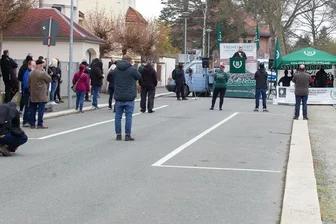 Mai-Demo im zweiten Corona-Jahr: 700 Polizisten und 25 "Dritter-Weg"-Anhänger in Plauen -