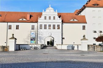Mai-Kundgebung: Ärger um Kretschmer-Ankündigung in Freiberg - Auf dem Schloßplatz in Freiberg wird am Montag die zentrale Kundgebung des Deutschen Gewerkschaftsbundes im Freistaat ausgerichtet.
