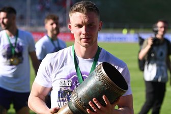 Majetschak verlässt den FC Erzgebirge Aue – emotionaler Abschied auf Social Media - Erik Majetschak verlässt den FCE. Das Sachsenpokalfinale gegen Zwickau mit dem Gewinn des Potts war seine letzte „Schachtschicht“.