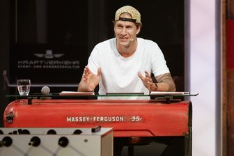 Malte Ziegenhagen: Vom Basketballprofi zum Talkshow-Moderator - Malte Ziegenhagen als Moderator der Internet-Talkshow "Kraftverkehr live"