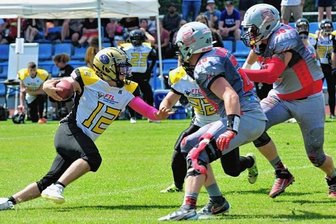 "Man kann nie genug Spieler haben" - Das letzte Heimspiel der Phantoms (schwarz-gelb) liegt schon mehr als sieben Monate zurück. Die neue Saison startet wohl im Mai. 