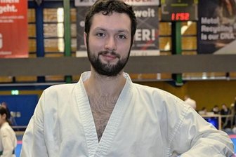 "Man muss auch mal was einstecken" - Justin Unger ist bei der SG Nickelhütte nicht nur als Trainer engagiert, sondern tritt hin und wieder auch selbst auf die Kampffläche.