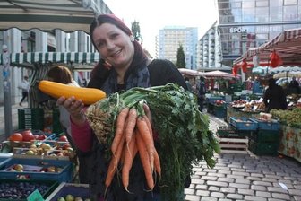 Mandy Gnauck kocht gern herzhaft vegan - Mandy Gnauck gibt vegane Kochkurse in der Volkshochschule.
