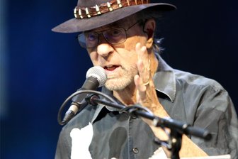 Manfred Mann’s Earth Band begeistert in Bad Elster - Eine Legende in Bad Elster: Manfred Mann.