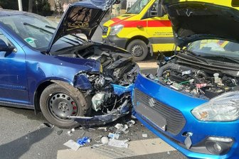 Mann bei Zusammenstoß schwer verletzt - 