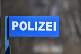 Mann in Reichenbach von Unbekannten ausgeraubt - Am Freitagabend ist ein 30-Jähriger, der zu Fuß in der Nähe Krummen Weges in Reichenbach unterwegs war, ausgeraubt worden.